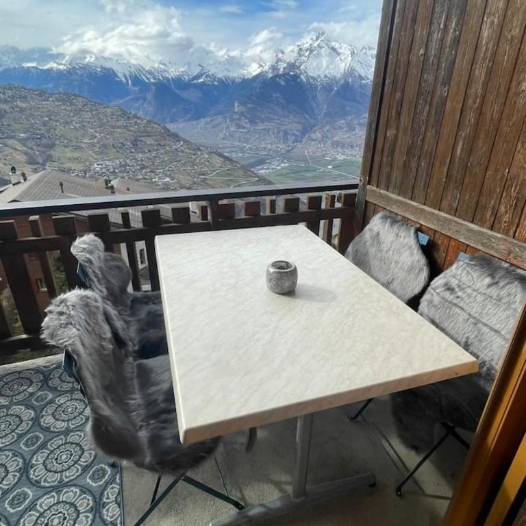 Magnifique appartement 4 pièces et demi, mansardé, avec vue, à Veysonnaz - Appartement 3 Chambres avec Vue sur la Montagne - 11