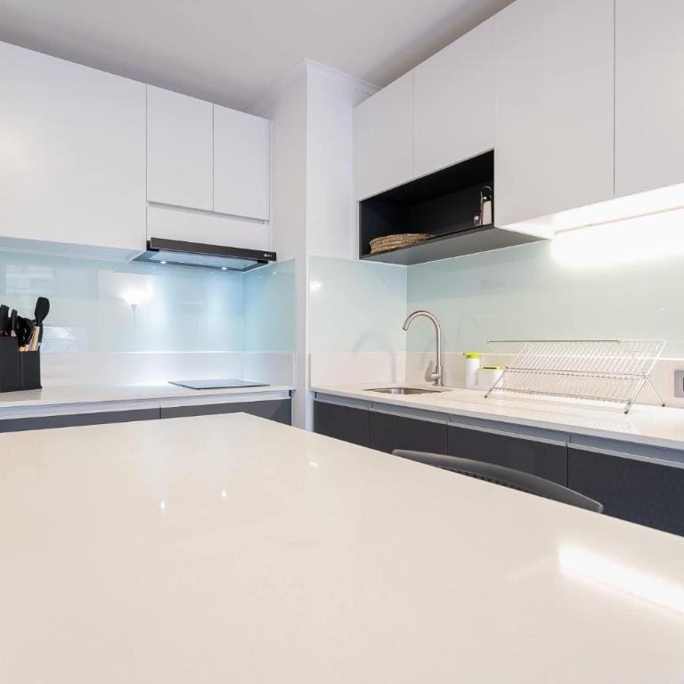 Modern 1BR Flat in Prime Location Ricardo Lyon - Apartment - 8