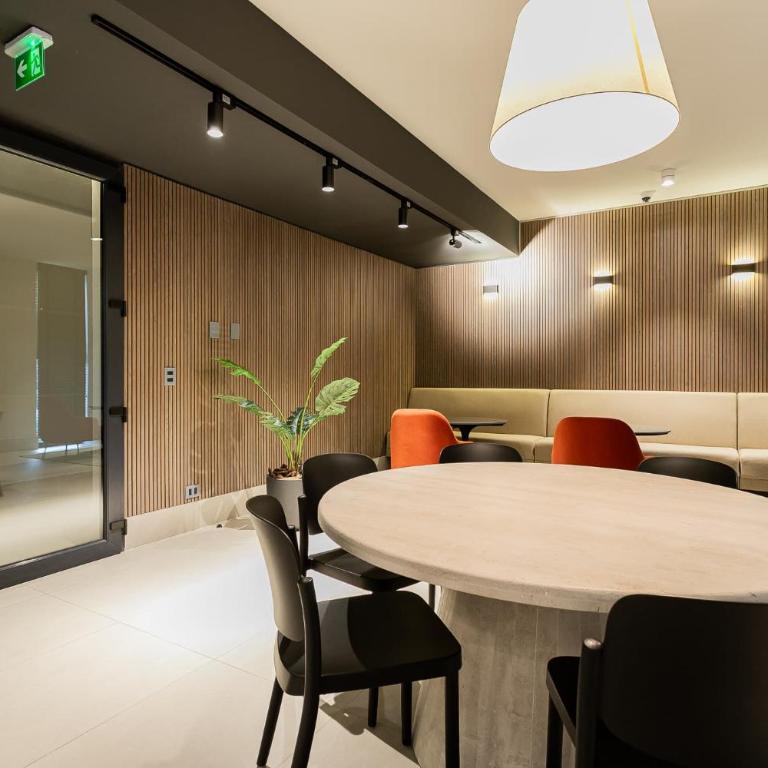 Modern 1BR Flat in Prime Location Ricardo Lyon - Apartment - 21