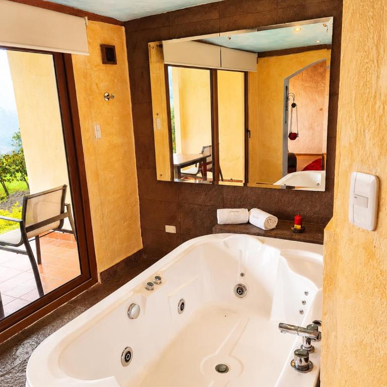 Luna Volcán, Adventure SPA - formerly Luna Runtún - Suite con bañera de hidromasaje - 1