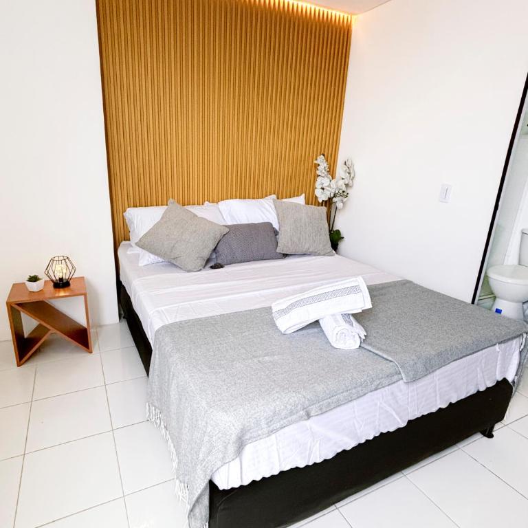 Modern Loft Near The Tesoro Mall - One-Bedroom Apartment - 8