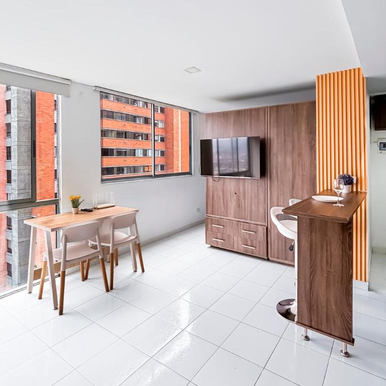 Modern Loft Near The Tesoro Mall - One-Bedroom Apartment - 2
