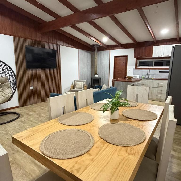 Cabañas Pucon, en medio de la naturaleza - Three-Bedroom House - 8