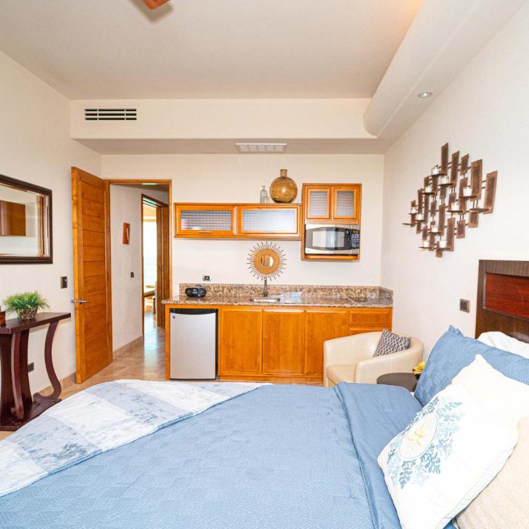 Beachfront Luxury at Tessoro 3BR Sleeps 8 - Apartamento - 32