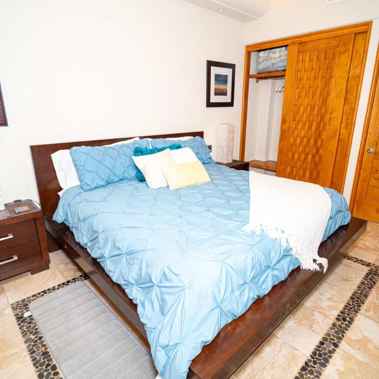 Beachfront Luxury at Tessoro 3BR Sleeps 8 - Apartamento - 39