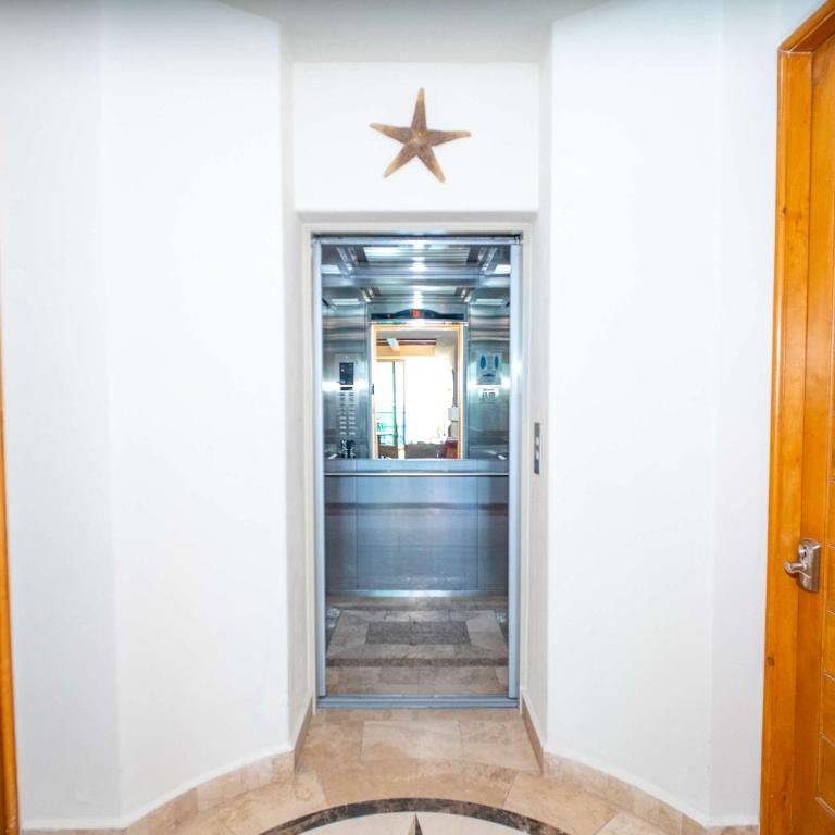 Beachfront Luxury at Tessoro 3BR Sleeps 8 - Apartamento - 41