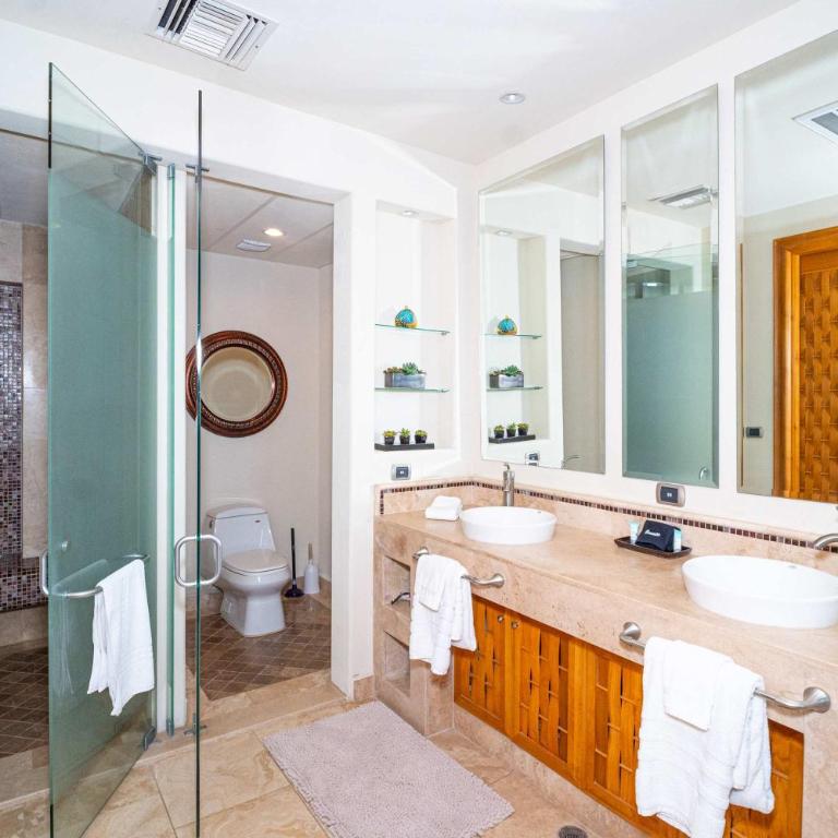 Beachfront Luxury at Tessoro 3BR Sleeps 8 - Apartamento - 44
