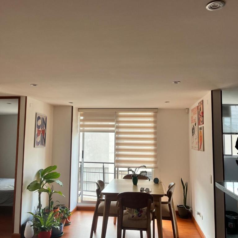 Lindo y cómodo cuarto doble en Cedritos - Apartamento de 1 dormitorio - 2