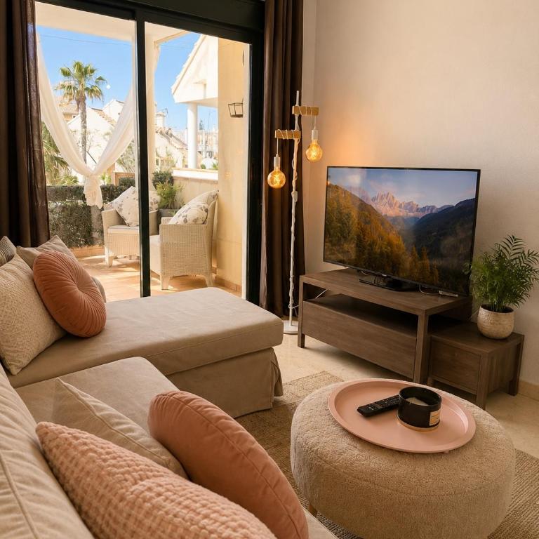 Bright pool apartment SR - Apartment mit 2 Schlafzimmern - 1