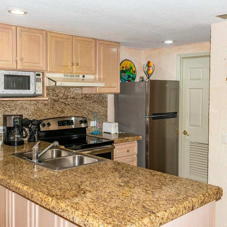 Beachfront Condo 2BR Sleeps 4 Pools & Hot Tubs - Apartamento - 14