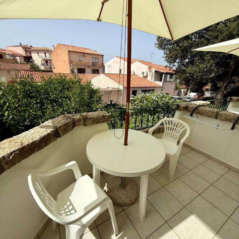 B&B Le Farfalle - Camera Matrimoniale/Doppia con Letti Singoli con Terrazza - 6