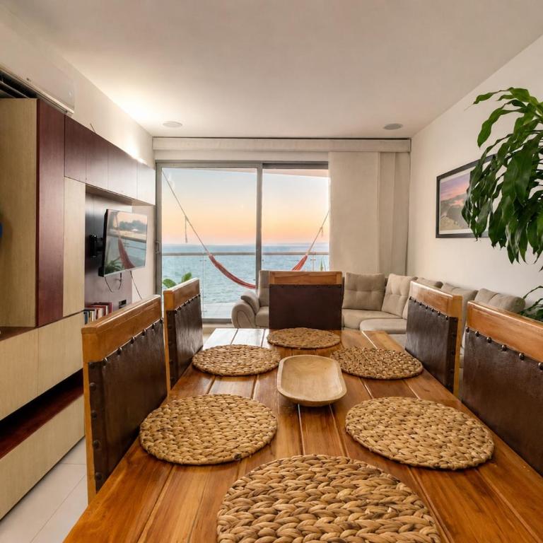 Beachfront Jacuzzi Pool Sauna Gym - Two-Bedroom Apartment with Balcony and Sea View - 7