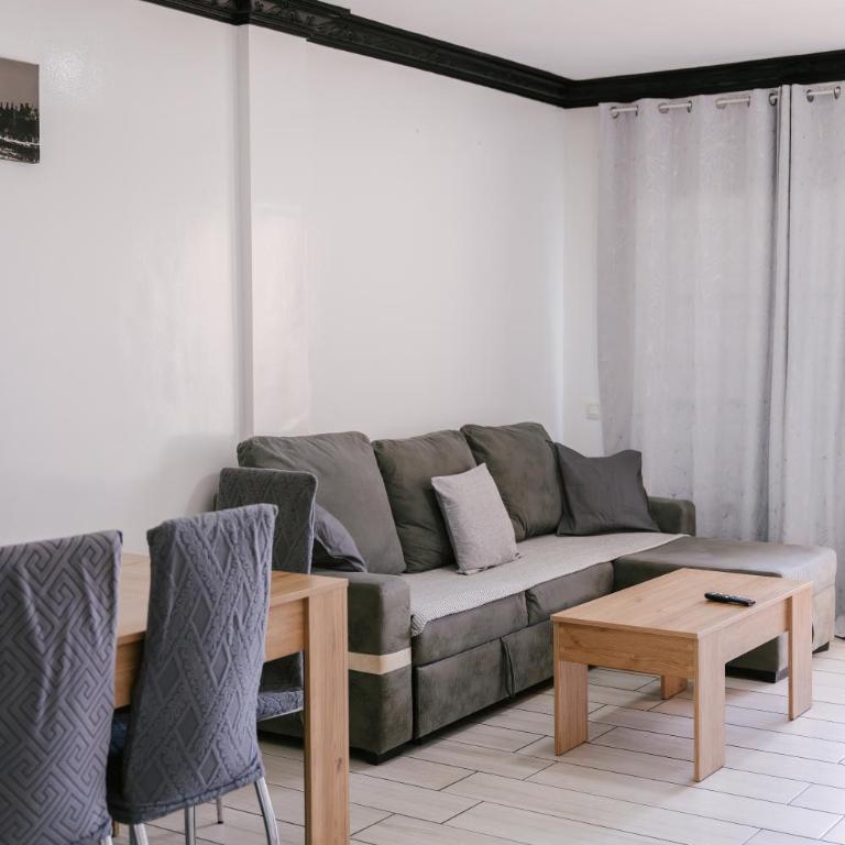 Apartamento Plaza El Molino - Two-Bedroom Apartment - 67