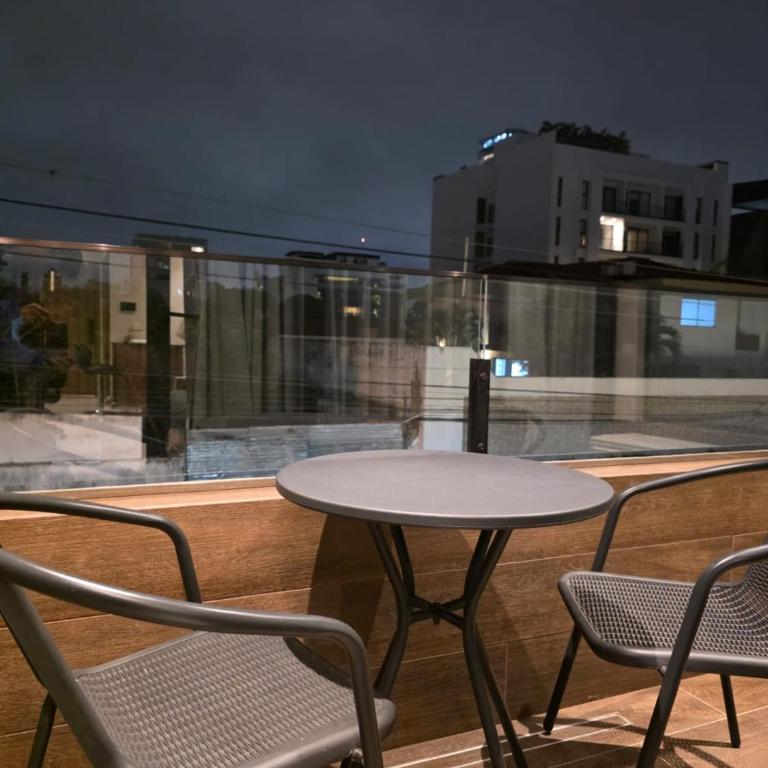 Balcon - TV cable - Piscina - Gym - Sauna - Juegos - One-Bedroom Apartment - 6