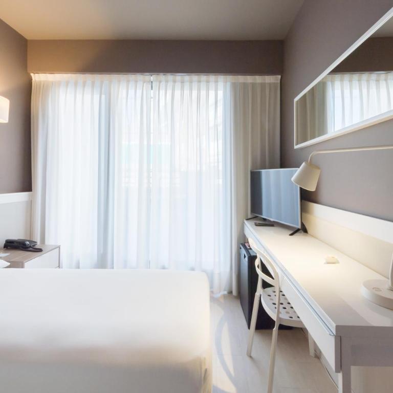 Paral·lel - Basic Single Room - 2