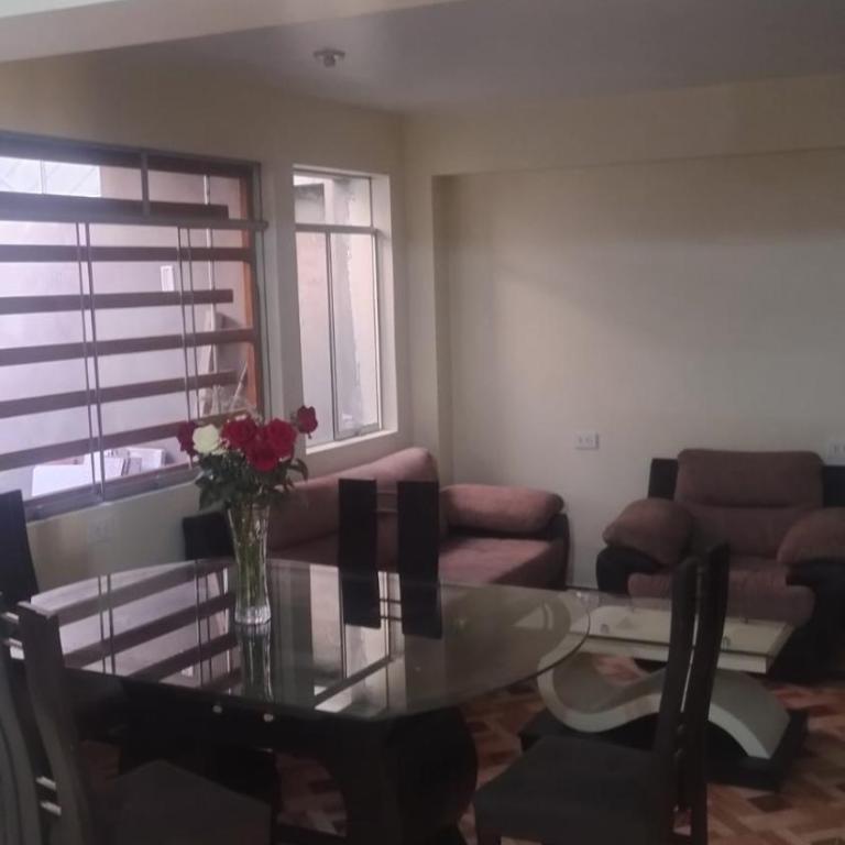 Departamento amoblado en Huaraz - Ancash- Perú - Family Room with Mountain View - 1