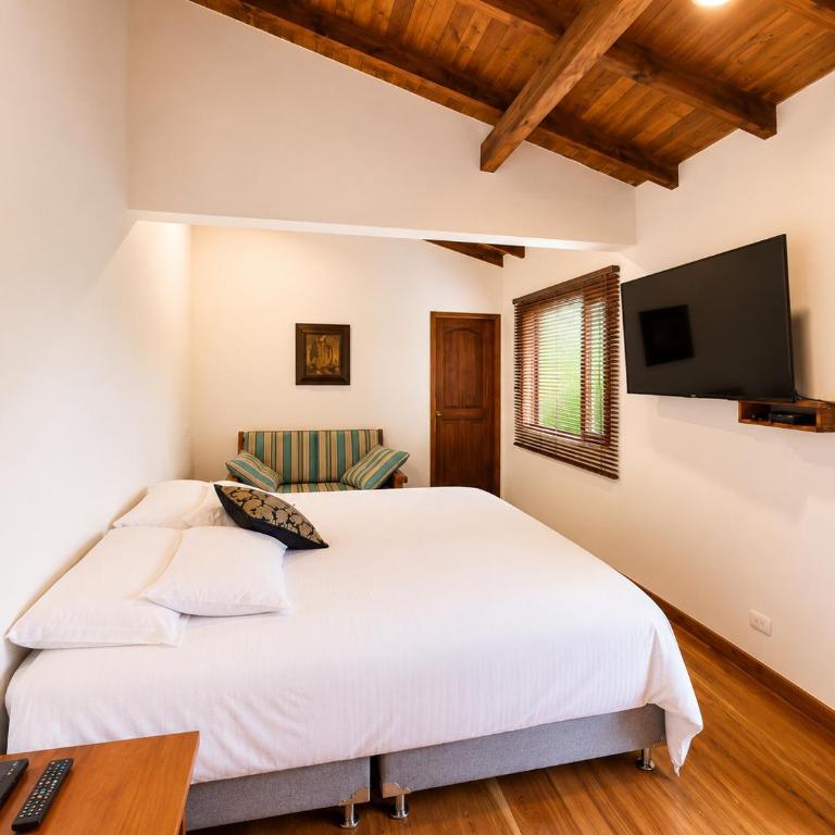 Hotel Campestre Refugio Ecuestre Rionegro - Habitación Doble Deluxe con balcón - 3