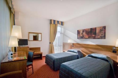 Hotel Master - Twin Room - 1
