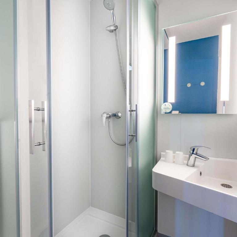 Ibis budget Chambéry Centre Ville - Chambre Triple Supérieure - 9