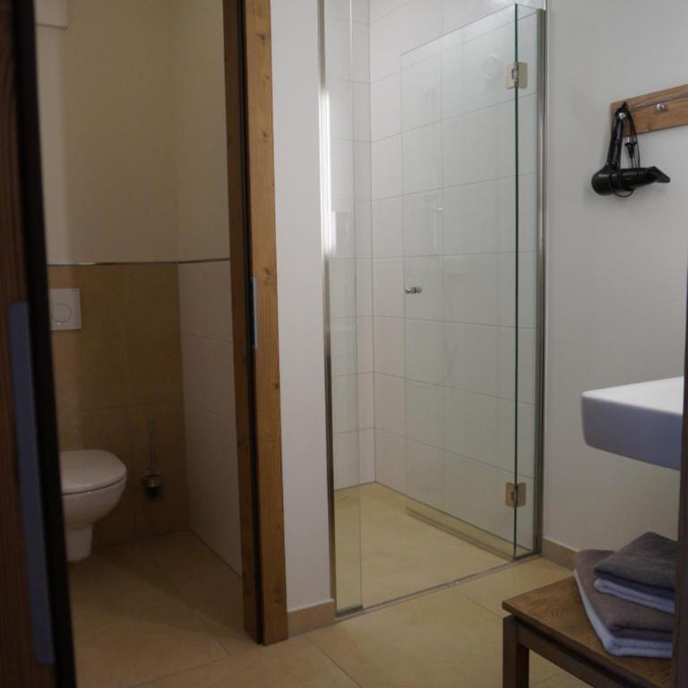 Weingut und Gästezimmer Perner - Doppelzimmer mit Gartenblick - 30