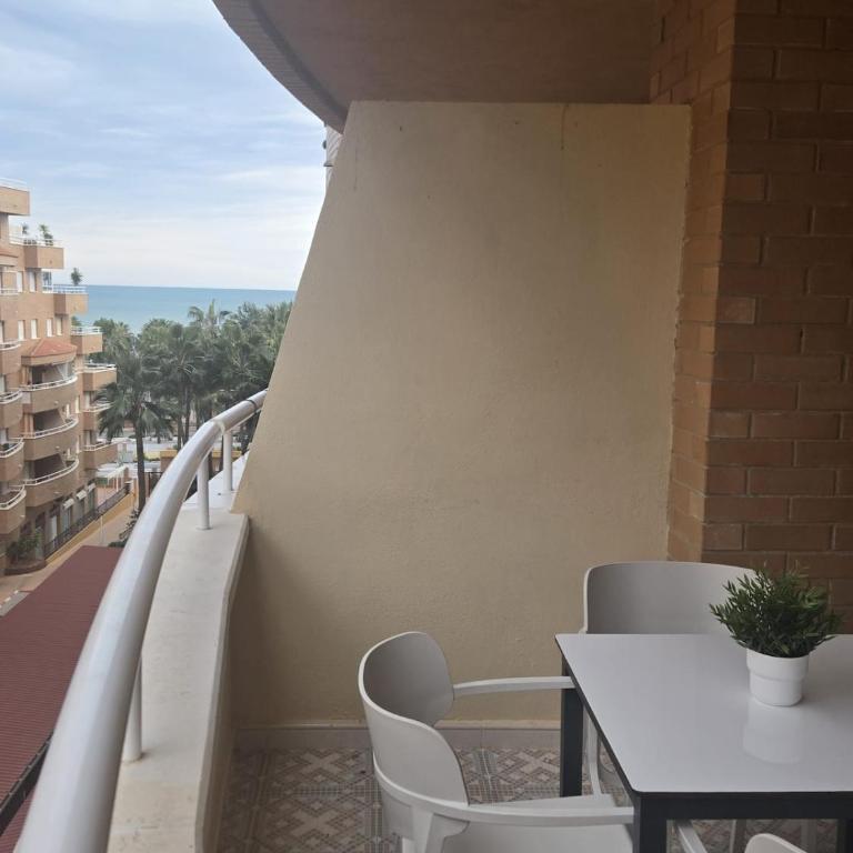 Bahia Park Apto A un Paso Del Mar Bahia ORO - Apartamento de 3 dormitorios - 4
