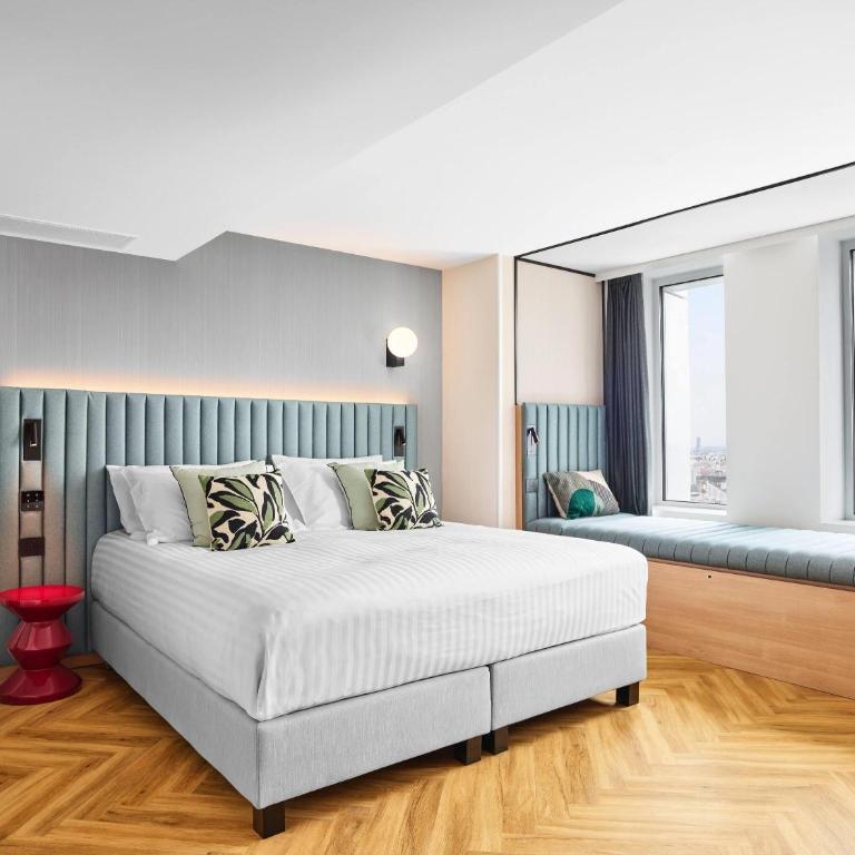 H4 Wyndham Paris Pleyel - Family Triple Room - 2