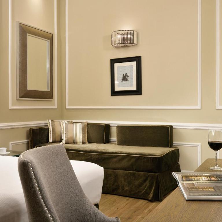FH55 Hotel Calzaiuoli - Deluxe Double or Twin Room with City View - 12