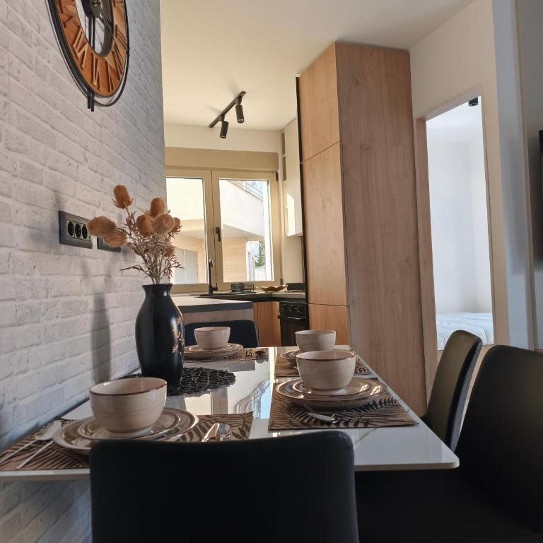 Franeta Private Stay - Deluks Apartman sa 2 Spavaće Sobe i Balkonom - 4
