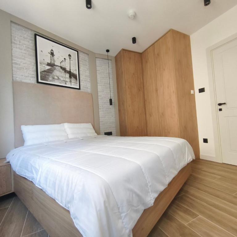 Franeta Private Stay - Deluks Apartman sa 2 Spavaće Sobe i Balkonom - 6