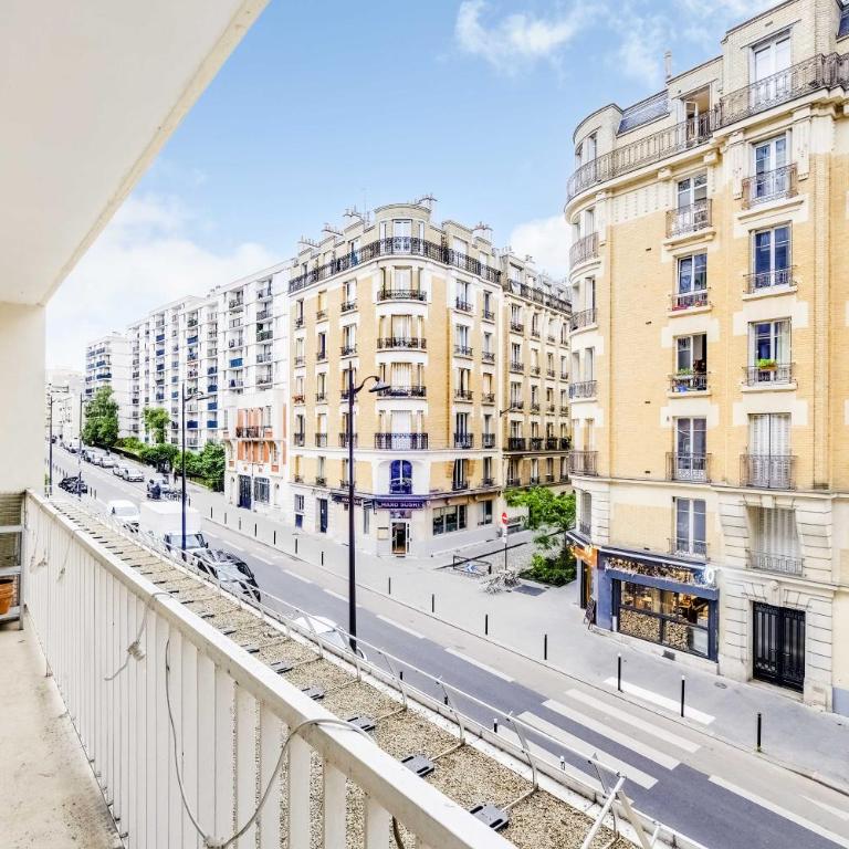 Modern 1BDR 2P flat with a balcony – Ménilmontant - Appartement 1 Chambre - 1