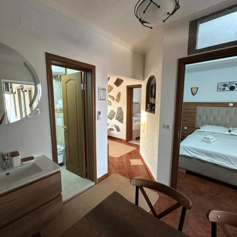 Apartments Tati - Komfor Apartman s 2 Spavaće Sobe i Balkonom - 1