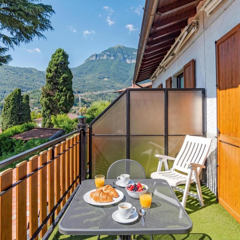 Lake View CORI Apartments - One Bedroom Apartment with Terrace 3 - 5