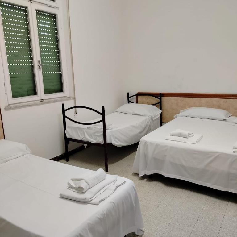 Baia Serena Beach House - Camera Quadrupla Economy - 1