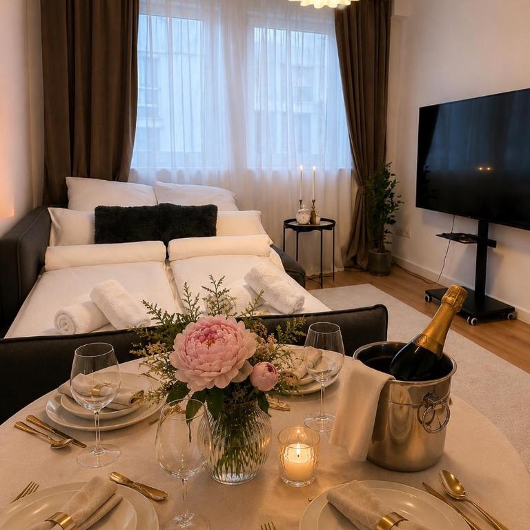 Zentrum Apartments Prime Location - Near Metro 24h Self Check-in, 65 Smart TV - Appartamento con 1 Camera da Letto - 6
