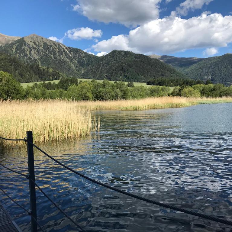 SOMMERFRISCHE TSCHENGLS Ein ganzes historisches Ferienhaus für euch in SÜDTIROL Urlaub im ruhigen Bergdorf Tschengls im Vinschgau mit Weitblick und Gartenterrasse ideal für Kleingruppen Familien mit Hund - Apartamento de 3 dormitorios - 43