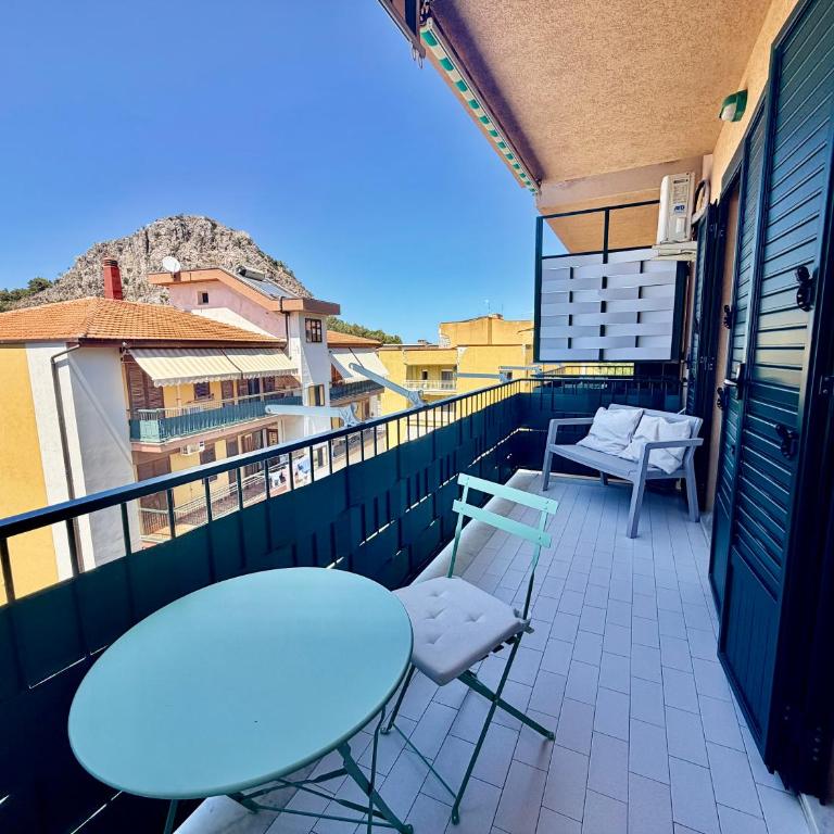 Ma&Mi Guest House - Camera Tripla con Balcone e Vista Mare - 14