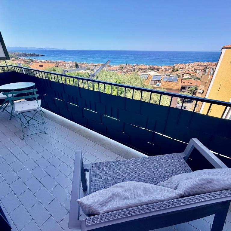 Ma&Mi Guest House - Camera Tripla con Balcone e Vista Mare - 13