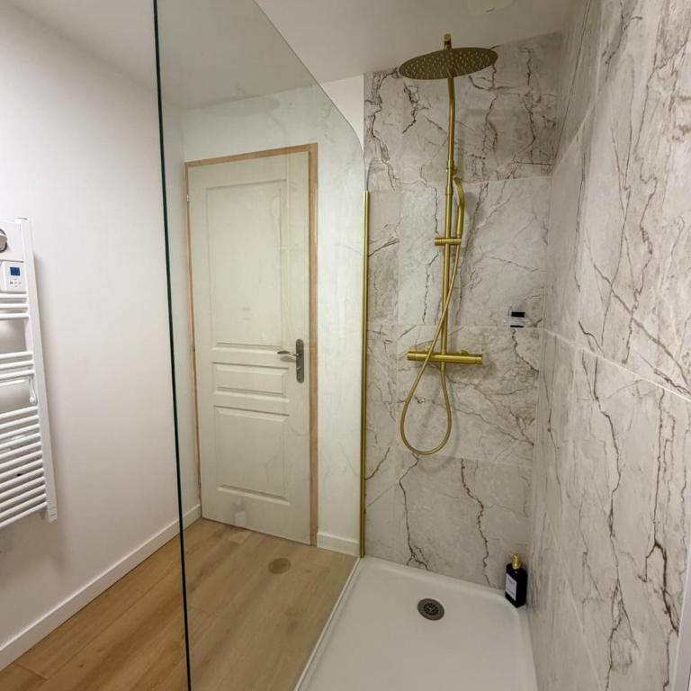 Le Grison appartement complètement rénové - 4 personnes - Appartement - 17