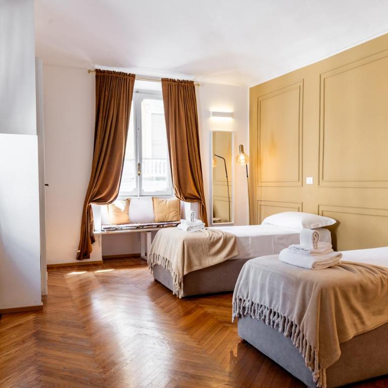Turin Central Suite - Family Room - 16