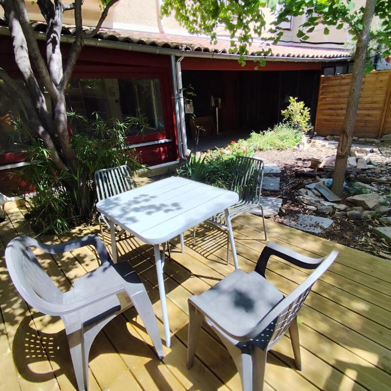 Grand T3 climatisé Terrasse proche Gare et Arènes - Appartement 3 Chambres - 1