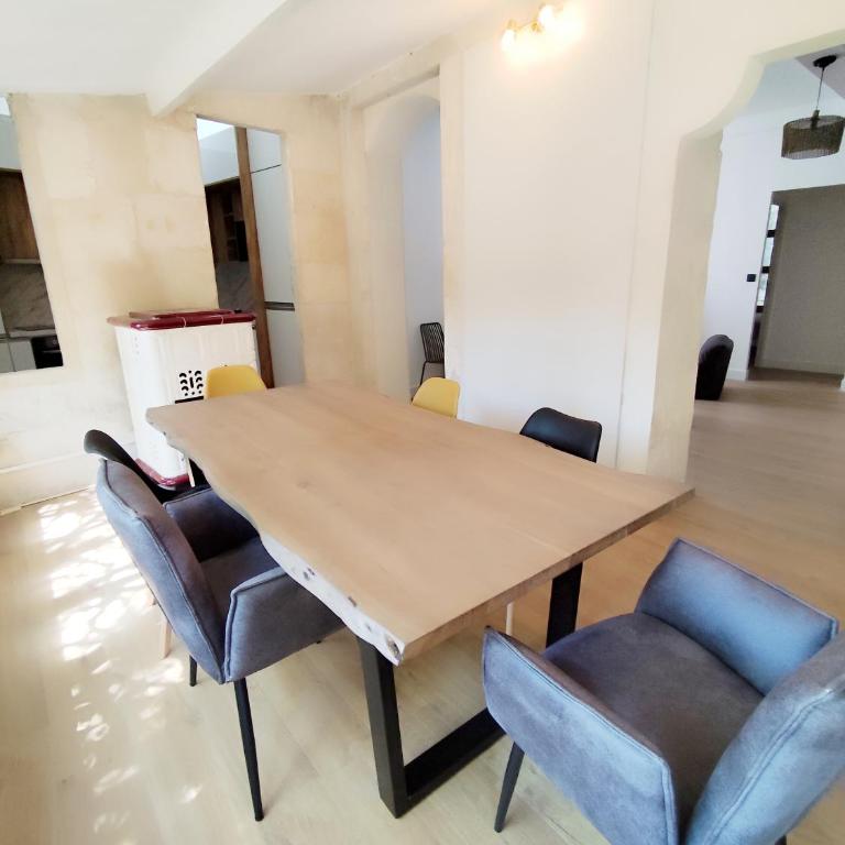 Grand T3 climatisé Terrasse proche Gare et Arènes - Appartement 3 Chambres - 17