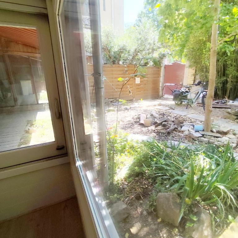 Grand T3 climatisé Terrasse proche Gare et Arènes - Appartement 3 Chambres - 25