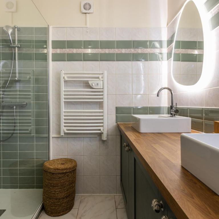 LB Vacation Rentals I Design Apt with Private Garage Holiday & Congress - Appartamento con 2 Camere da Letto - 7