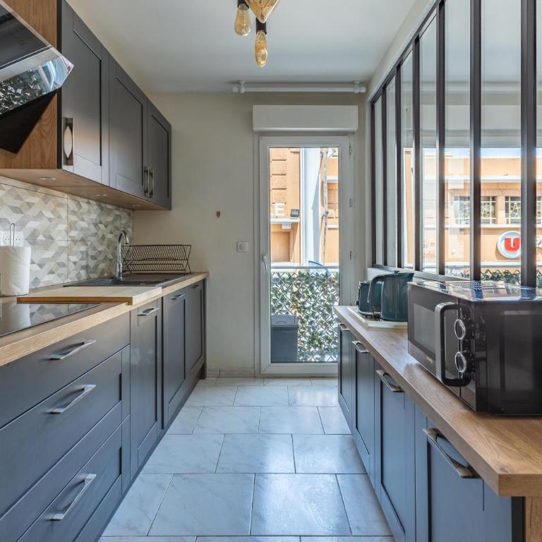LB Vacation Rentals I Design Apt with Private Garage Holiday & Congress - Appartamento con 2 Camere da Letto - 18