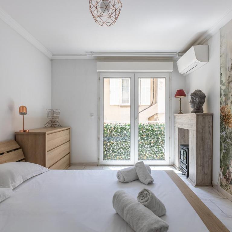 LB Vacation Rentals I Design Apt with Private Garage Holiday & Congress - Appartamento con 2 Camere da Letto - 1