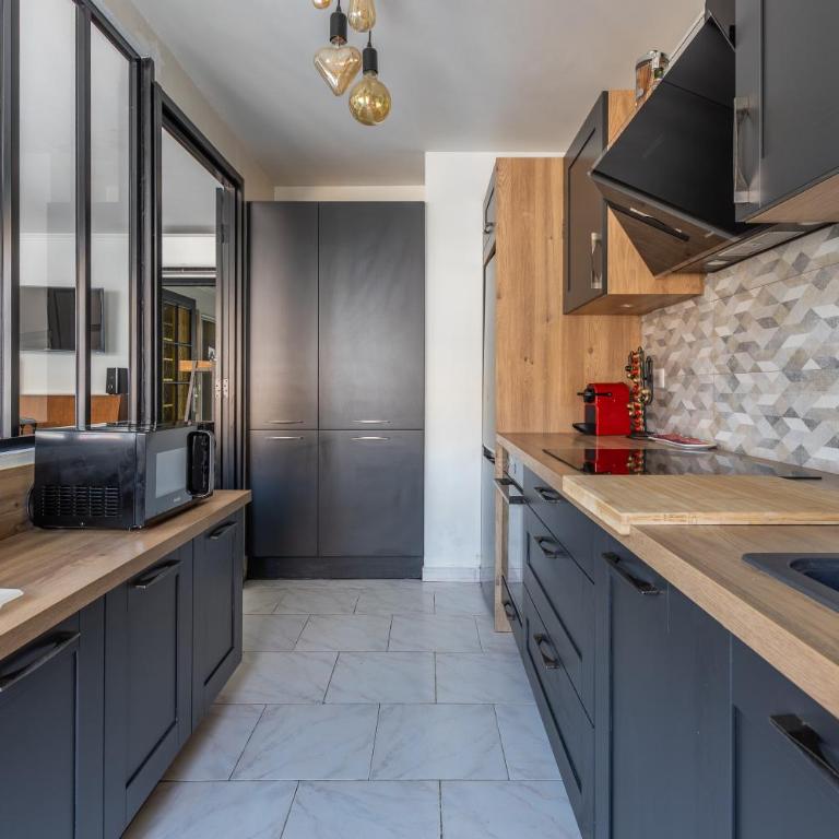 LB Vacation Rentals I Design Apt with Private Garage Holiday & Congress - Appartamento con 2 Camere da Letto - 35
