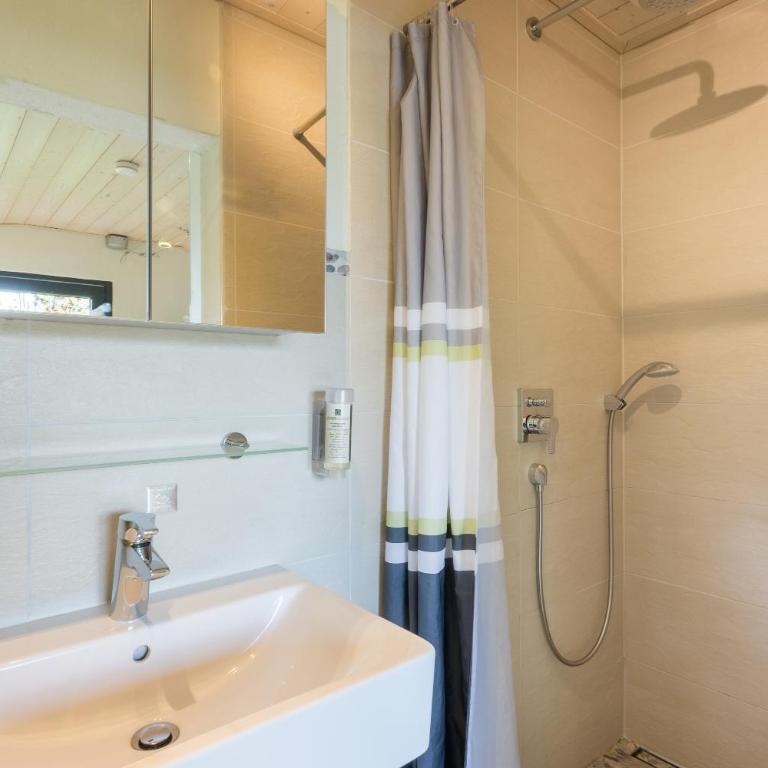 Dreimäderlhaus - Das vegetarische Boutique Hotel - Ecolodge Ferienhaus mit Seeblick - 11