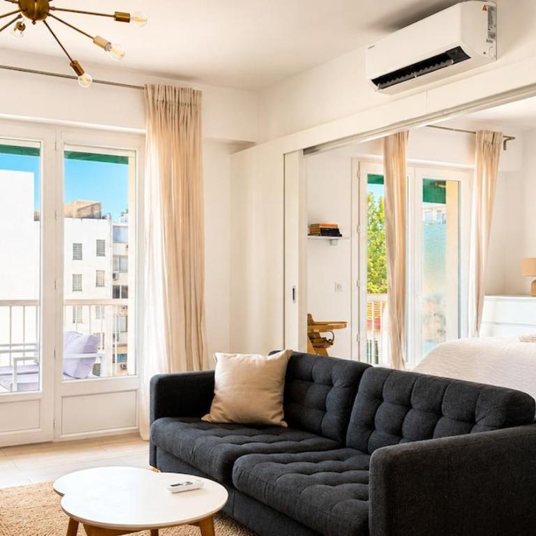 La Perle Apt w Amazing - Two-Bedroom Apartment - 10