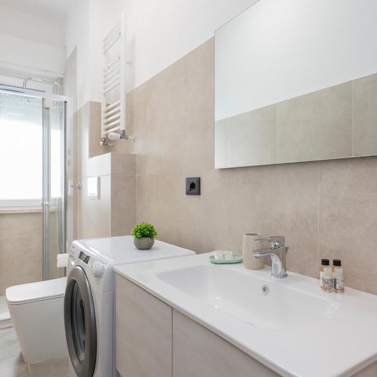 Quiet and bright studio apt with a balcony and AC - Appartamento con 1 Camera da Letto - 15