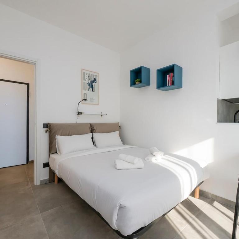 Quiet and bright studio apt with a balcony and AC - Appartamento con 1 Camera da Letto - 3